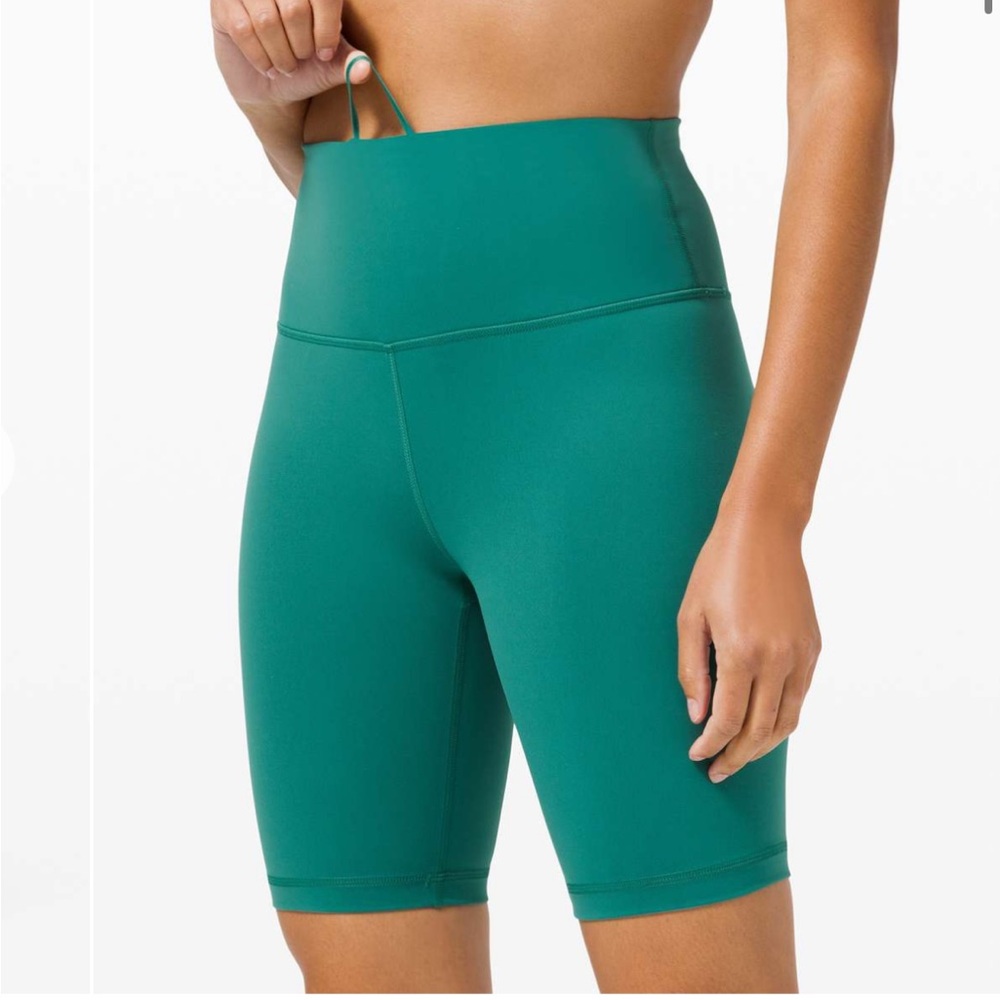 Lululemon Wunder Train High Rise Short 8"